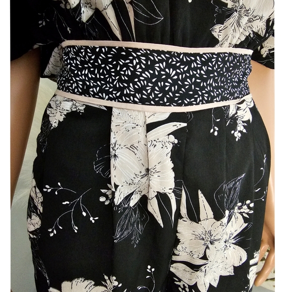 NWT Piper & Scoot Black & Blush Flowy Sleeves Defined Waist Wide Legs Jumpsuit - Picture 7 of 9
